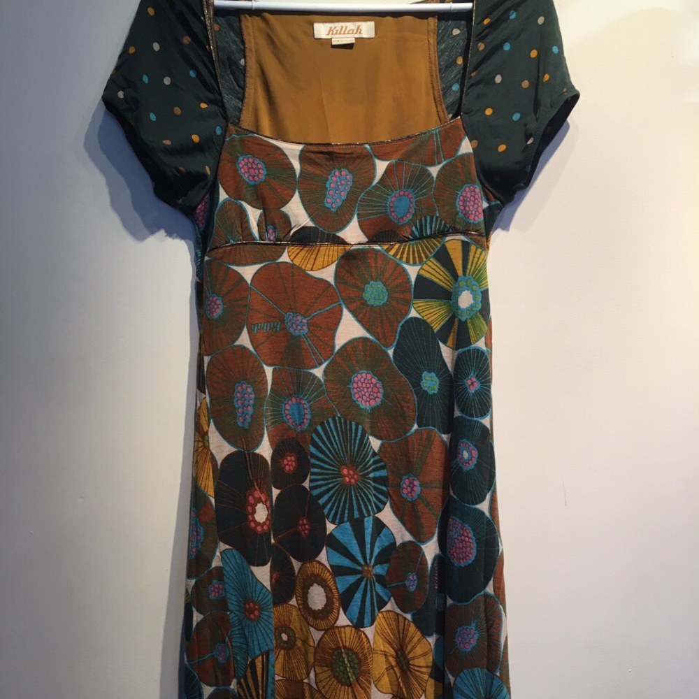 Super adorable tight, patterned dress